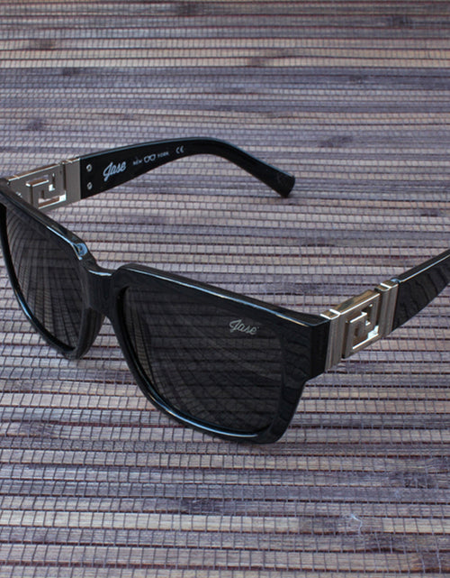 Load image into Gallery viewer, Jase New York Victor Sunglasses in Silver
